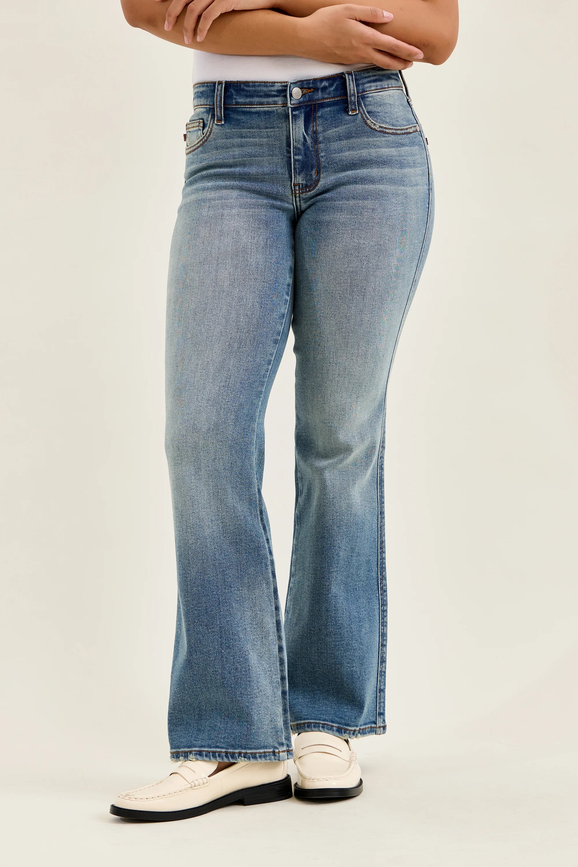  Judy Blue Low Rise Bootcut Jeans | Genie Blue Wash | The Bronze Butterfly