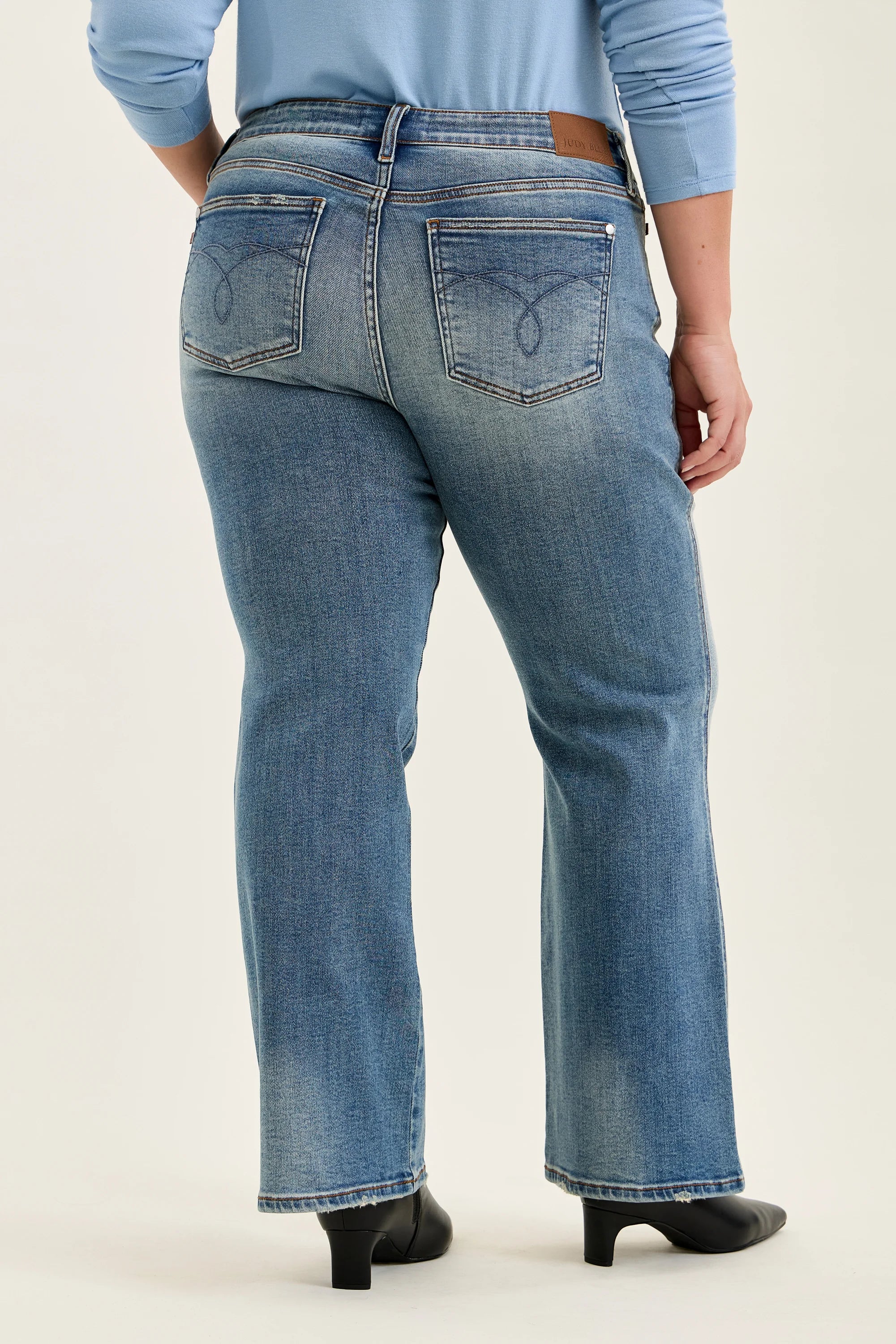 Judy Blue Low Rise Bootcut Jeans Plus Size | Genie Blue Wash | The Bronze Butterfly