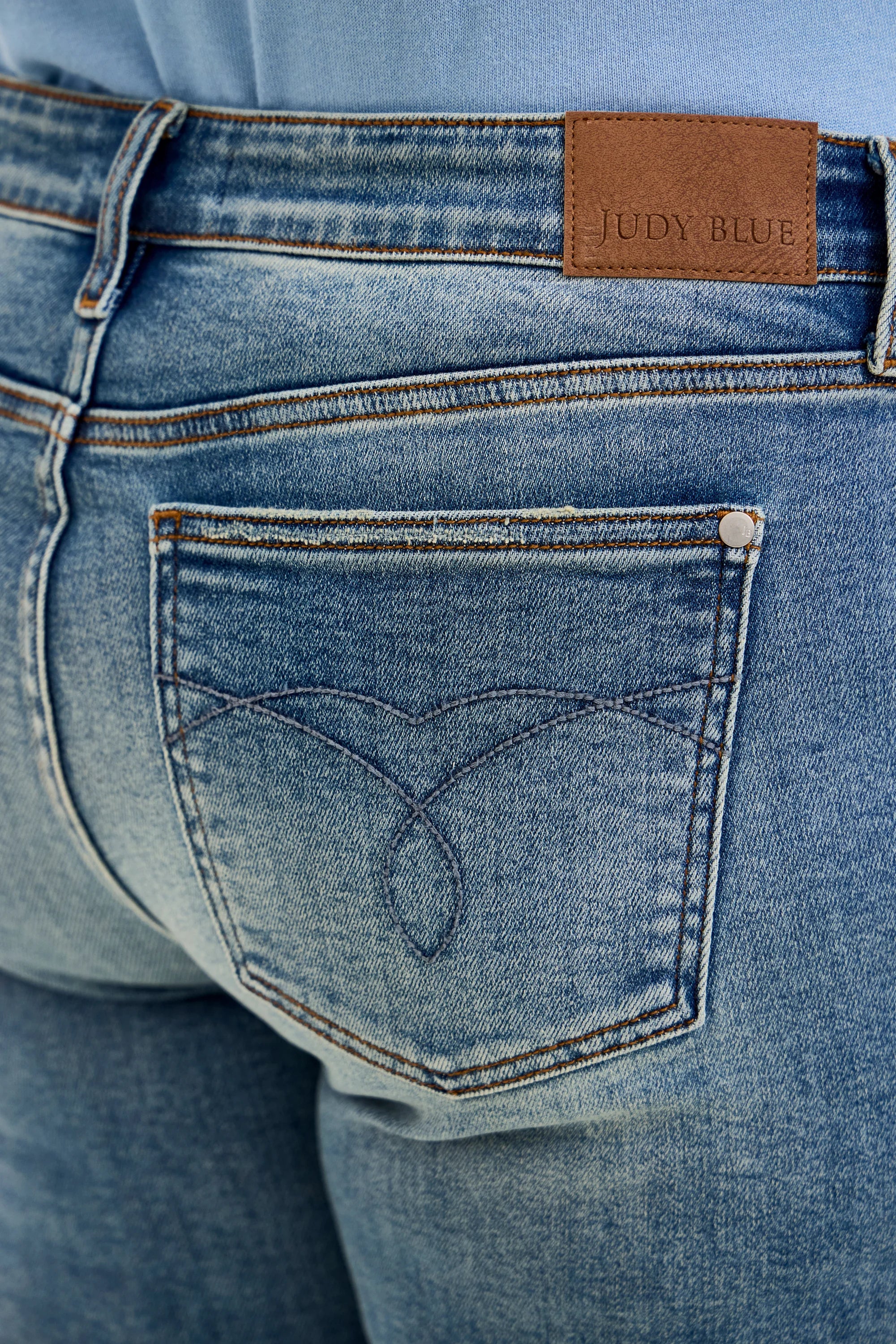 Judy Blue Low Rise Bootcut Jeans Plus Size | Genie Blue Wash | The Bronze Butterfly