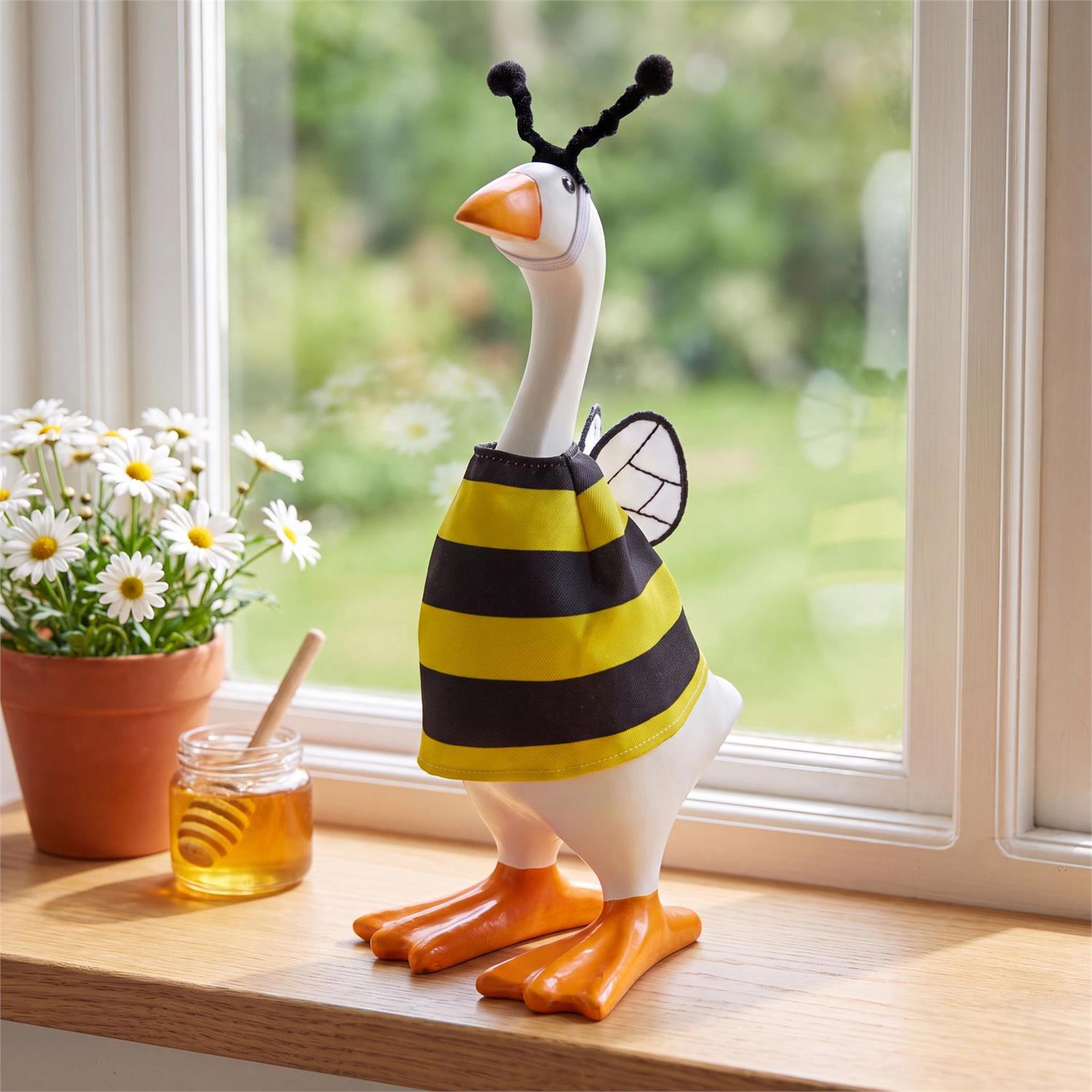 Gordy the Goose Outfit Bee