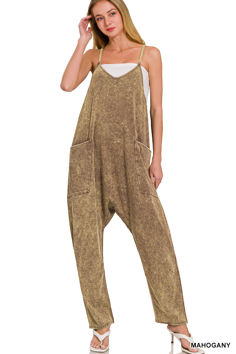 SPAGHETTI STRAP SCOOP NECK JUMPSUIT WITH POCKETS