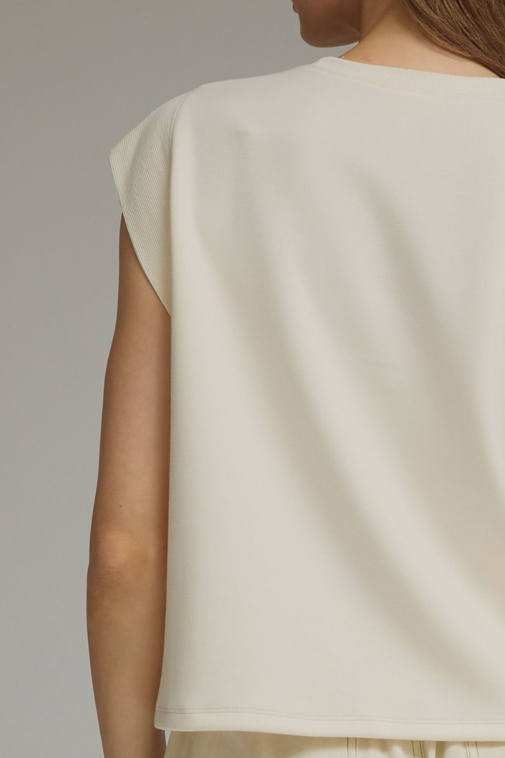 Cap Sleeve Crew Neck Top - Almond | Entro - The Bronze Butterfly