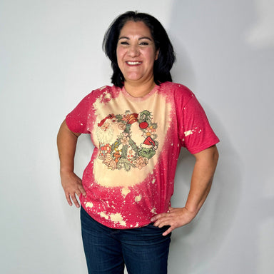 CHRISTMAS PEACE WREATH RED TEE - The Bronze Butterfly