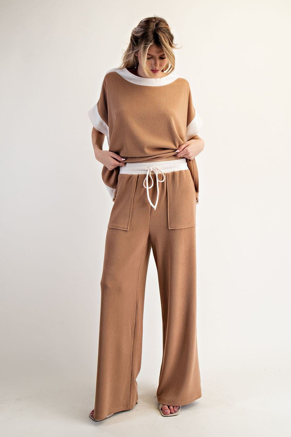 Contrast Waist Straight Leg Pants - The Bronze Butterfly