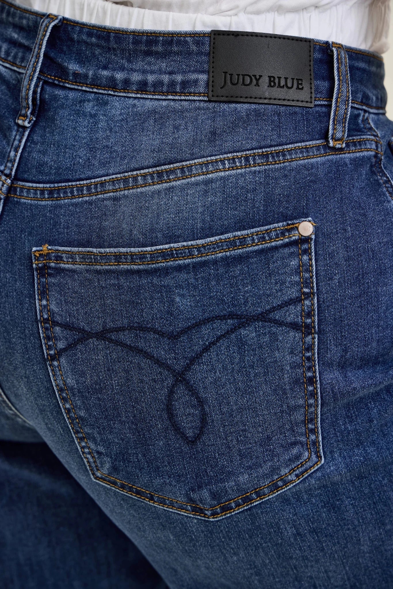 Judy Blue High Waist Wilhelmina Baggy Jeans - The Bronze Butterfly