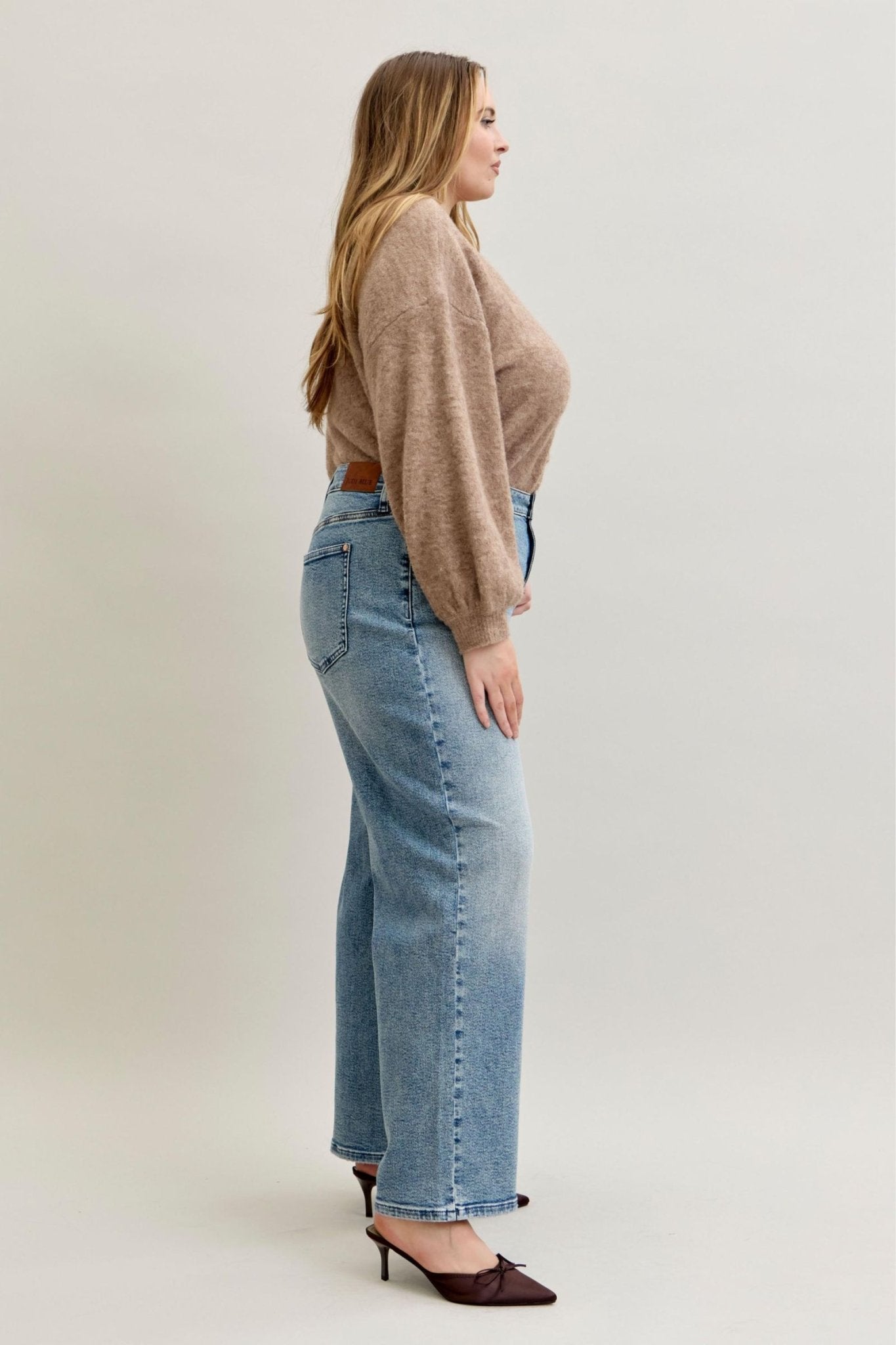 Judy Blue High Waist Wilhemina Light Vintage Wash Plus Size - The Bronze Butterfly