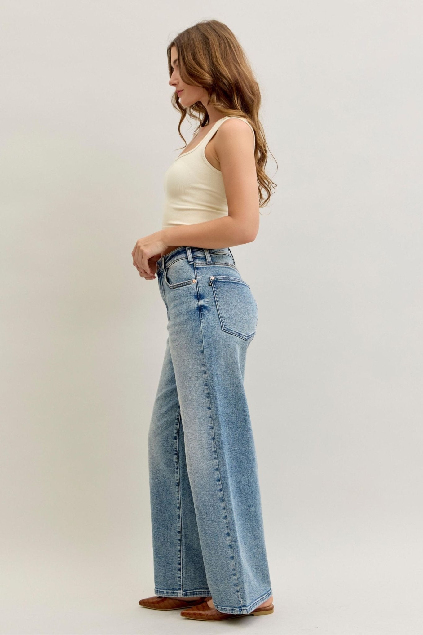 Judy Blue HW Wilhemina Lt Vintage Jeans - The Bronze Butterfly