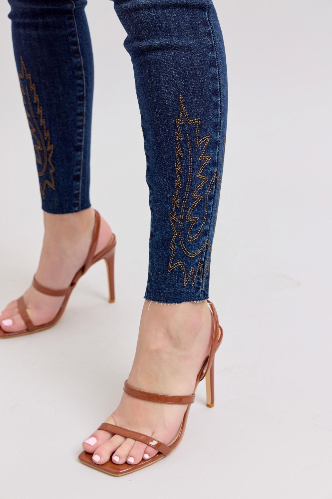 Judy Blue Mid Rise Western Embroidery Detail Skinny Jeans - The Bronze Butterfly
