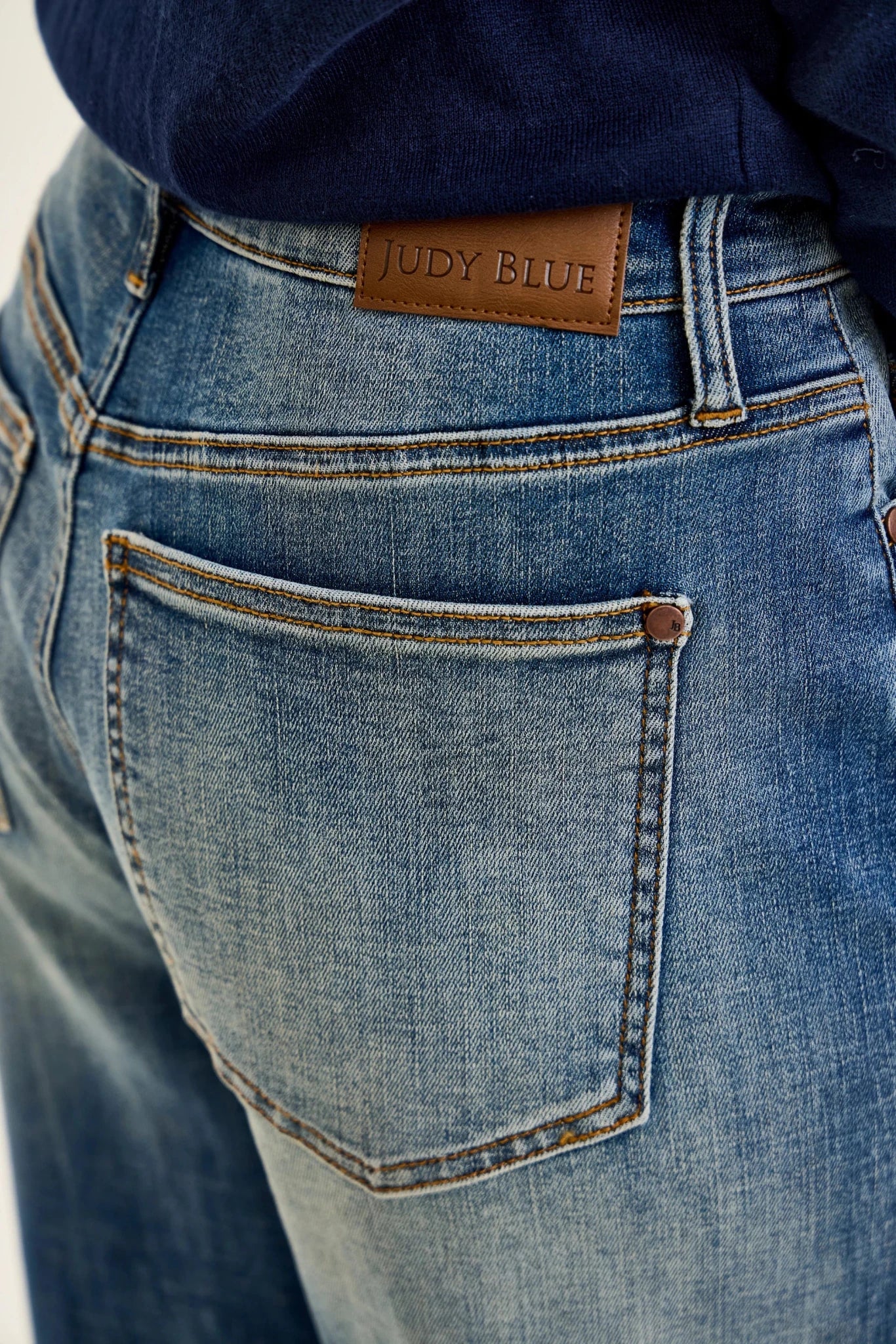 Judy Blue Wilhelmina Baggy Jeans in MD Vintage Blast - The Bronze Butterfly