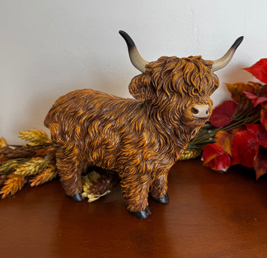 Resin Harvest Highland Cow Figurine - The Bronze Butterfly