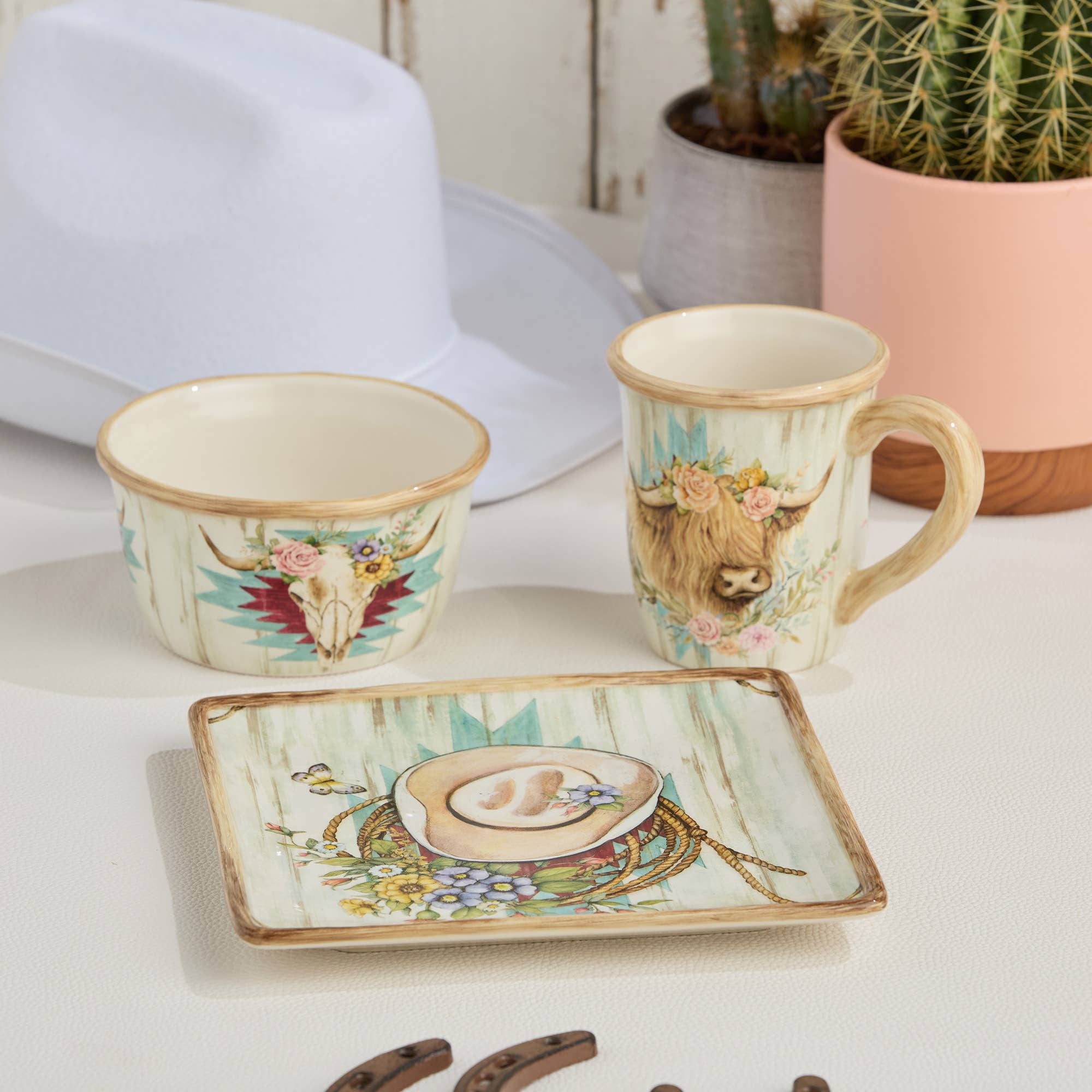 Rosewood Ranch Ice Cream Bowl 5.25" x 3" - The Bronze Butterfly