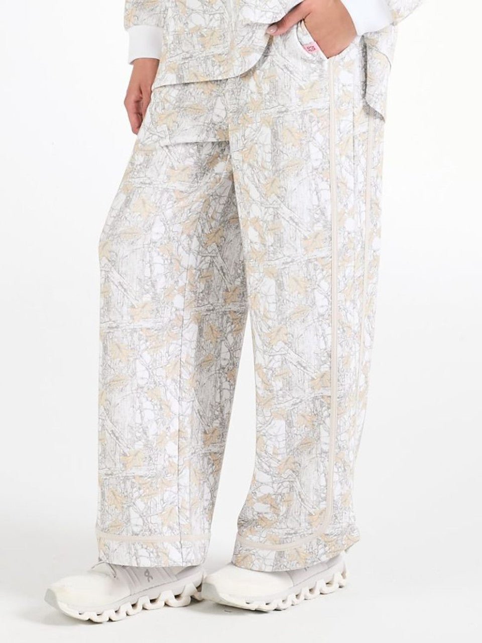 Simply Southern SLOAN Jogger Pants - Camo - The Bronze Butterfly