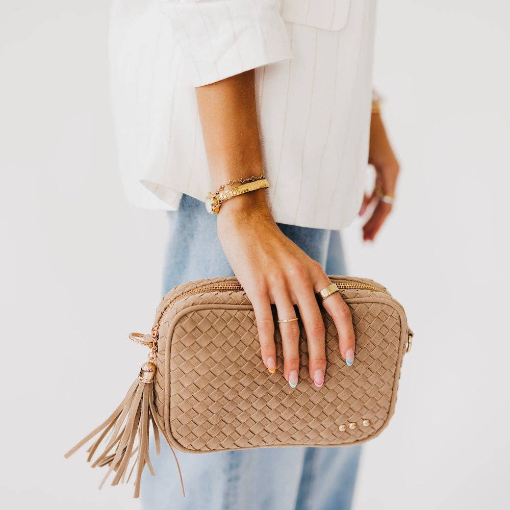 Willow Woven Faux Suede Camera Crossbody Bag | Camel - The Bronze Butterfly